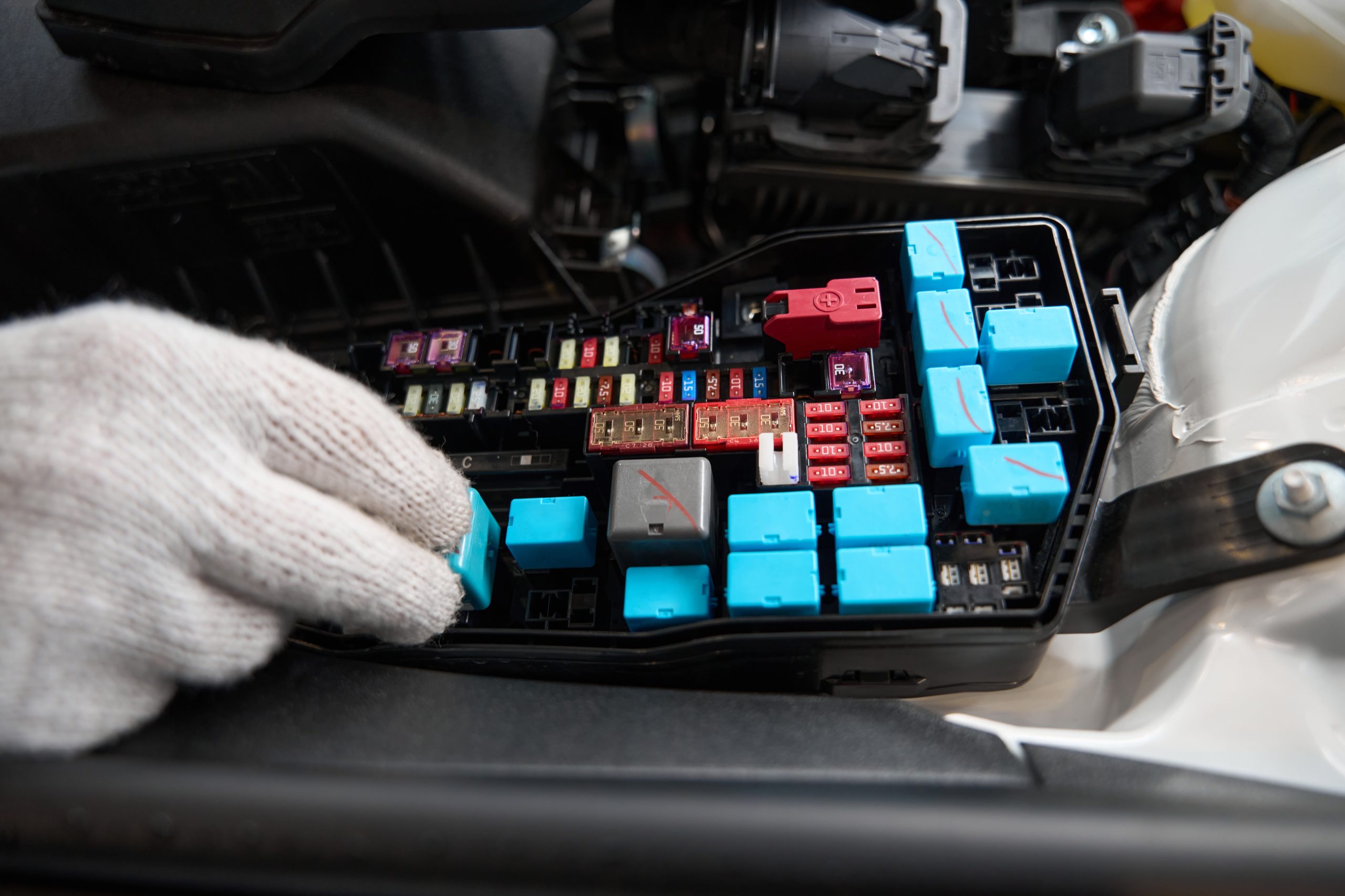 Imagem sobre como fazer a manutenção do sistema elétrico do carro